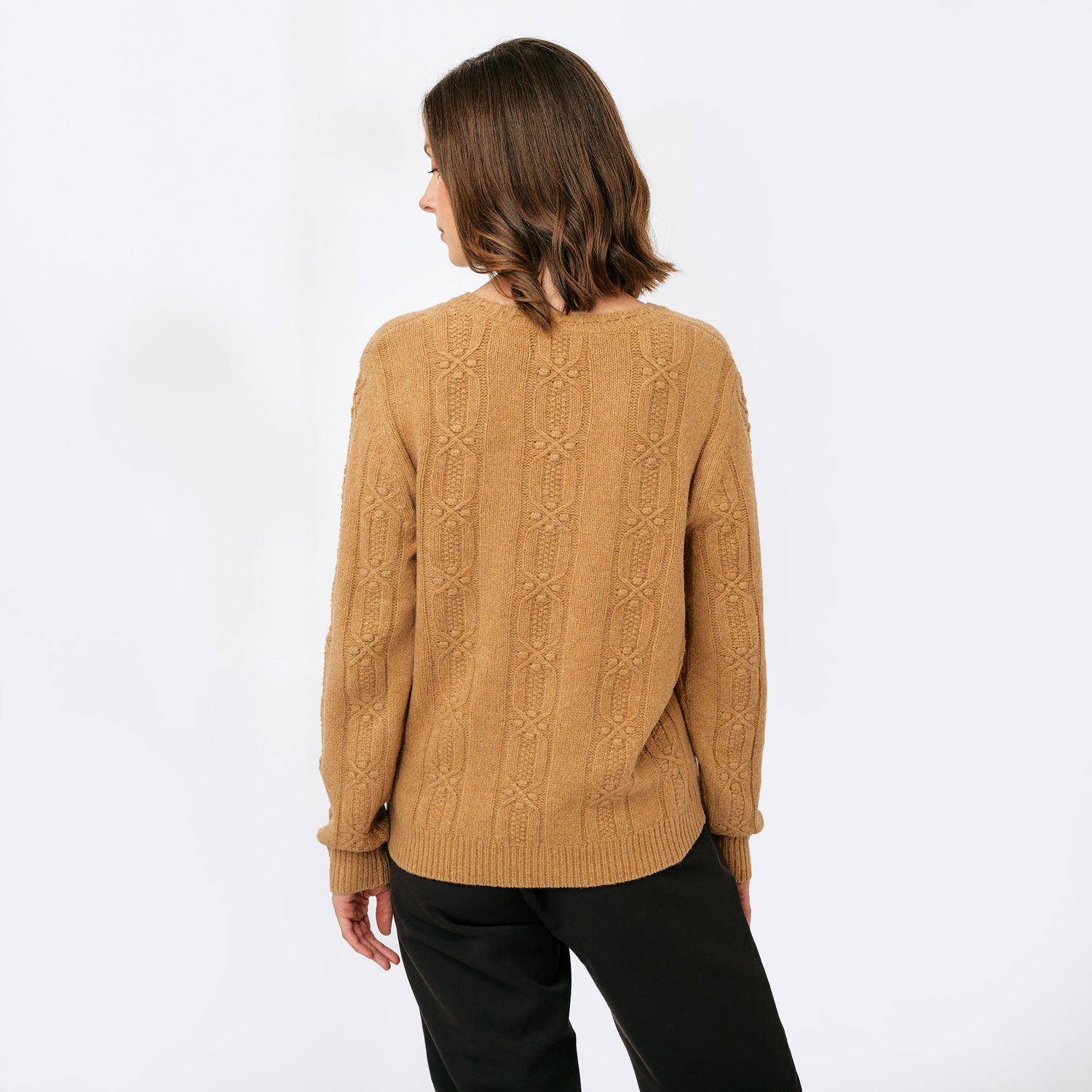 Chompa Praga Beige